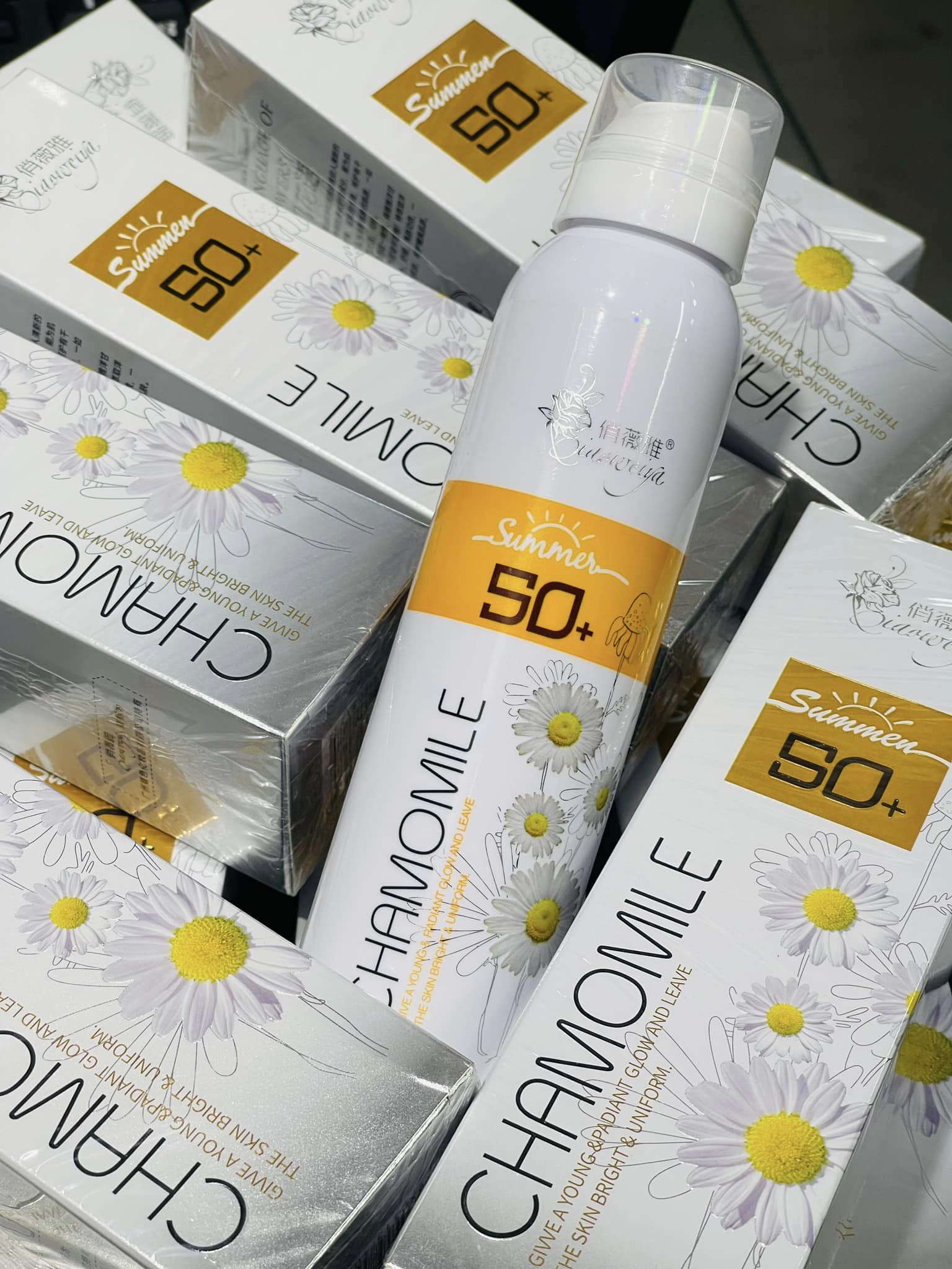 CHAMOMILE SOOTHING WHITENING SPRAY SUNSCREEN / SUNBLOCK